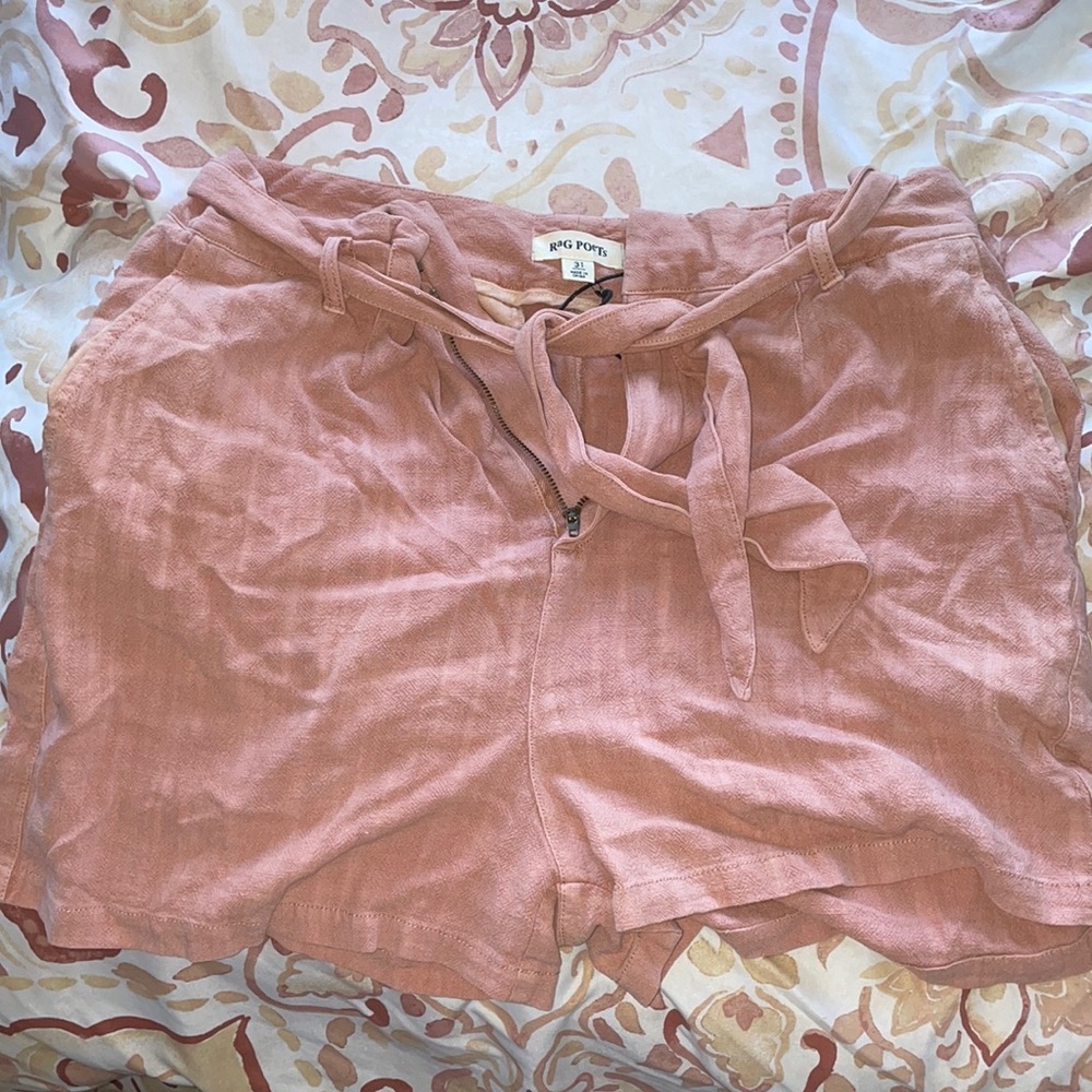 NWOT High Waisted Linen Shorts with tie
